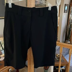 ♥️♥️Nike golf shorts - size 2♥️♥️